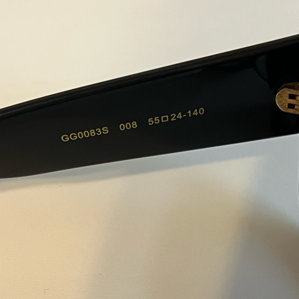 Gucci Oversized Rectangle Acetate Sunglasses - image 4